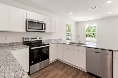 4131 Pinehurst Drive, Chipley, FL 32428 - Photo 4