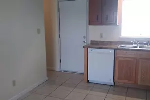 3702 E 11th St, Panama City, FL 32401 - Photo 8