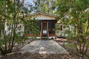 696 Smokehouse Lake Rd, Ponce de Leon, FL 32455 - Photo 2