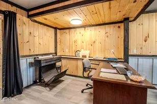 5424 10th St, Malone, FL 32445 - Photo 14