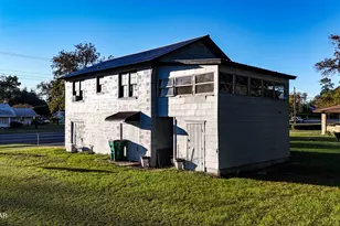 5424 10th St, Malone, FL 32445 - Photo 6