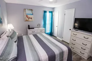 17462 Front Beach Rd, Panama City Beach, FL 32413 - Photo 16