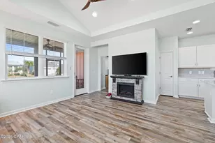 8390 Jollymon Wy, Panama City Beach, FL 32413 - Photo 20