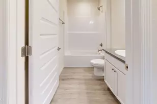 3880 Brickell Ave, Chipley, FL 32428 - Photo 4