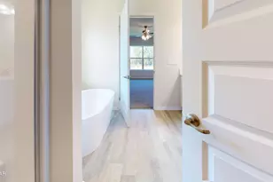 3884 Bricknell Ave, Chipley, FL 32428 - Photo 4