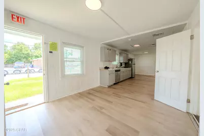 110 W 12th Street, Panama City, FL 32401 - Photo 6