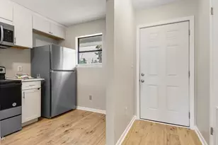 5113 E 10th St, Panama City, FL 32404 - Photo 6