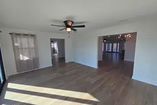 920 W Beach Dr, Panama City, FL 32401 - Photo 4