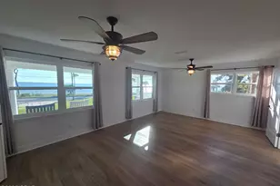920 W Beach Dr, Panama City, FL 32401 - Photo 14