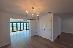 920 W Beach Dr, Panama City, FL 32401 - Photo 6