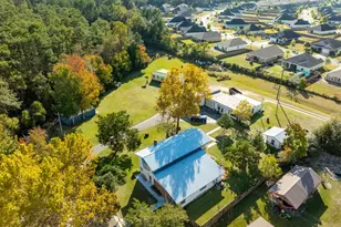 176 Bourbon St, Freeport, FL 32439 - Photo 1