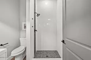 512 Dement Cir, Panama City Beach, FL 32407 - Photo 24