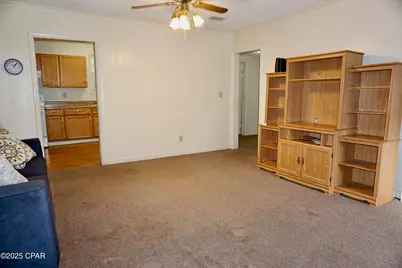 40 W Barnes Avenue, Chattahoochee, FL 32324 - Photo 6