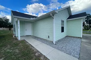 7102 N Lagoon Dr, Panama City, FL 32408 - Photo 2