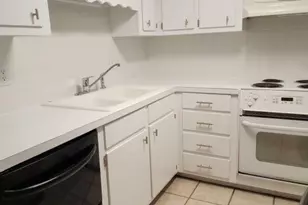 412 W 26th St, Lynn Haven, FL 32444 - Photo 4