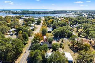 902 NW Ave D, Carrabelle, FL 32322 - Photo 2