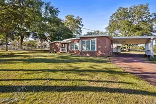 203 W Kansas Ave, Bonifay, FL 32425 - Photo 4