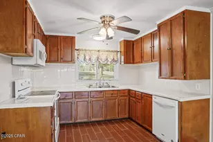 203 W Kansas Ave, Bonifay, FL 32425 - Photo 20