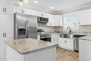 1335 Capri Dr, Panama City, FL 32405 - Photo 4