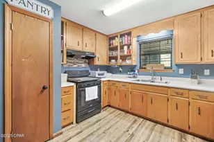 4659 Barron Rd, Graceville, FL 32440 - Photo 10