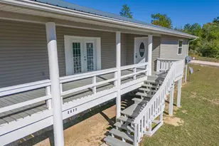 2672 W Laurel Dr, Alford, FL 32420 - Photo 2