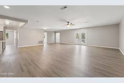 2672 W Laurel Drive, Alford, FL 32420 - Photo 8