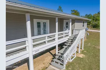 2672 W Laurel Drive, Alford, FL 32420 - Photo 2