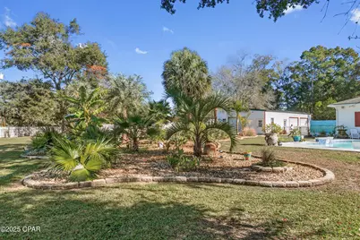 1060 8th Avenue, Graceville, FL 32440 - Photo 6