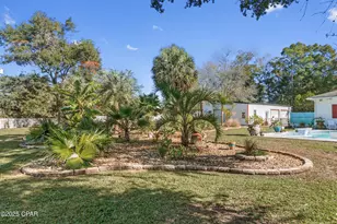 1060 8th Ave, Graceville, FL 32440 - Photo 6