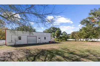 1060 8th Avenue, Graceville, FL 32440 - Photo 18