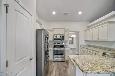 2011 Broad Street, Crestview, FL 32536 - Photo 18