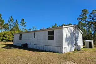 17501 Azalea St, Fountain, FL 32438 - Photo 14