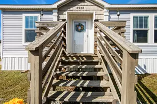 5912 Wedgewood Cir, Youngstown, FL 32466 - Photo 4