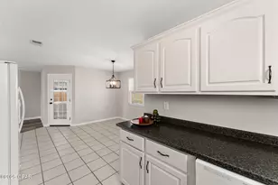 9110 Sunshine Dr, Youngstown, FL 32466 - Photo 14