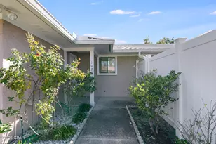 1025 W 11th Ct, Panama City, FL 32401 - Photo 4