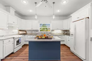 1406 New Jersey Ave, Lynn Haven, FL 32444 - Photo 6