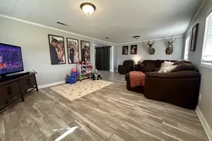 7135 Hamilton Rd, Grand Ridge, FL 32442 - Photo 2