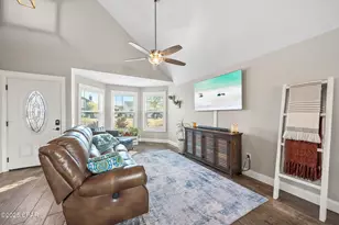 508 Krystal Ln, Lynn Haven, FL 32444 - Photo 4