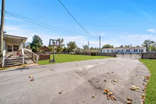 8355 Angie Cir, Panama City, FL 32404 - Photo 4