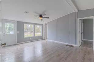 615 Sesame St, Wewahitchka, FL 32465 - Photo 6