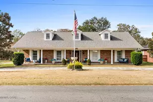 5381 College Dr, Graceville, FL 32440 - Photo 2