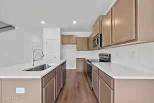 5872 Tyndall Pl, Panama City, FL 32404 - Photo 4