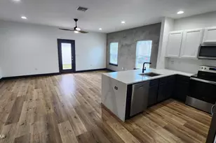 5849 Callaway Cir, Panama City, FL 32404 - Photo 2