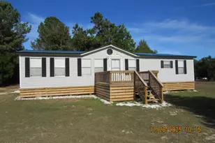 2988 5 Points Rd, Cottondale, FL 32431 - Photo 1