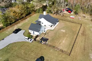 908 N Caryville Rd, Bonifay, FL 32425 - Photo 4