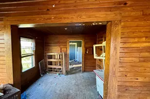 861 8th Ave, Graceville, FL 32440 - Photo 2