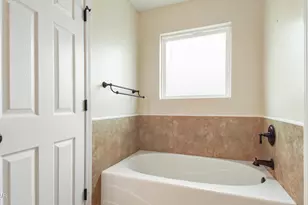 1820 Annabellas Dr, Panama City Beach, FL 32407 - Photo 32