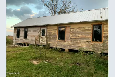 7010 Nobles Road, Grand Ridge, FL 32442 - Photo 8