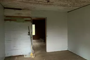 7010 Nobles Rd, Grand Ridge, FL 32442 - Photo 6