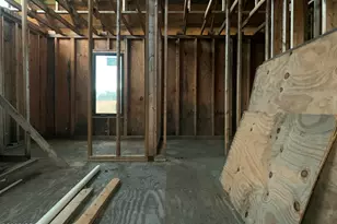 7010 Nobles Rd, Grand Ridge, FL 32442 - Photo 10